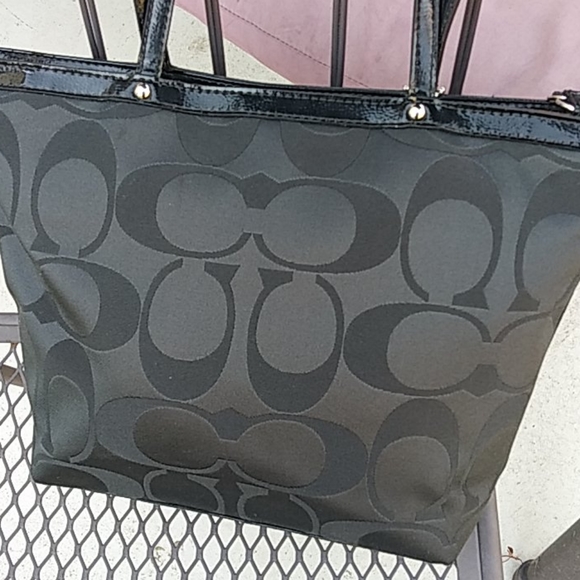 Coach Signature Tote - Picture 4 of 15